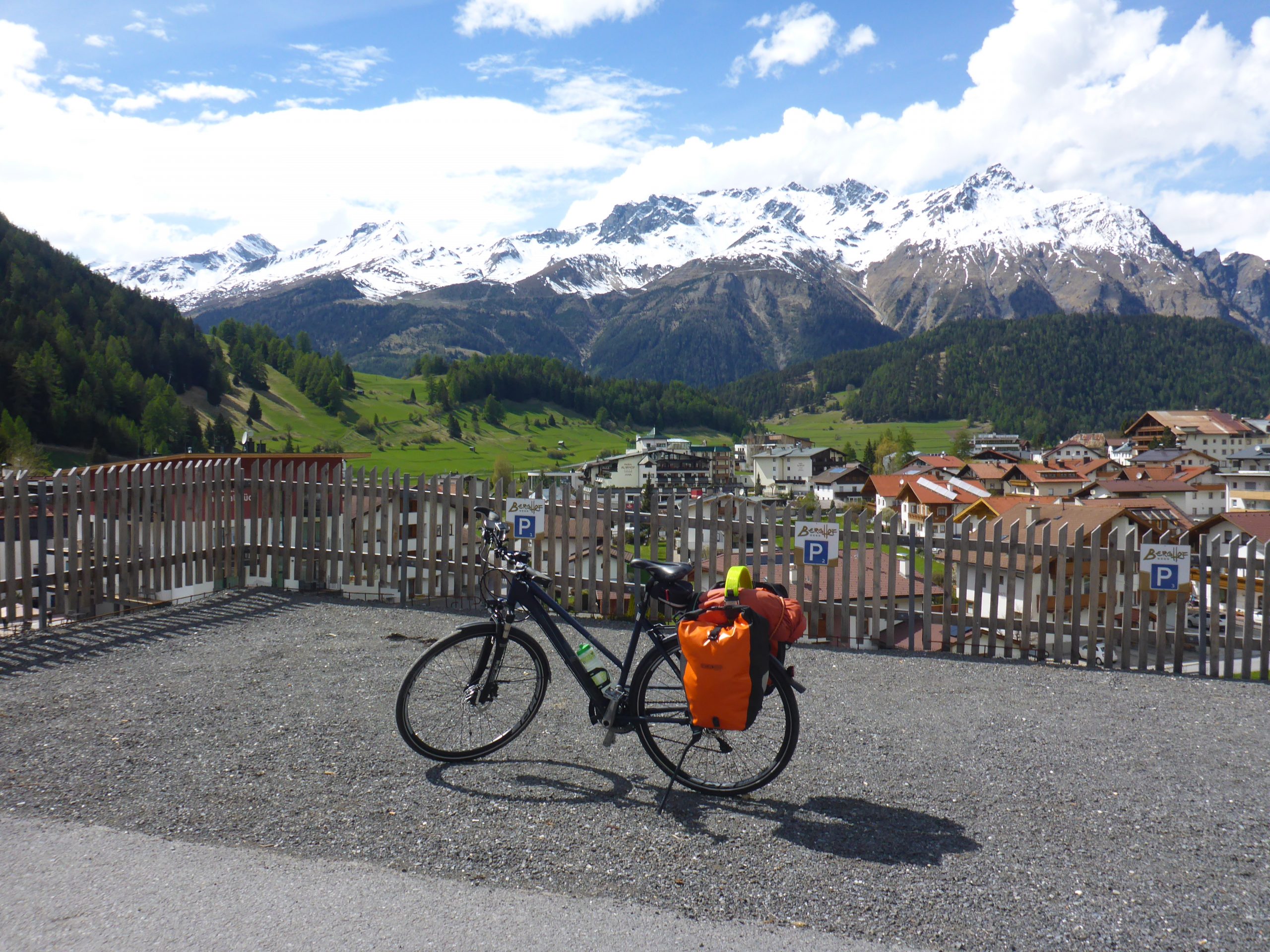 Bicycle tour through the Alps