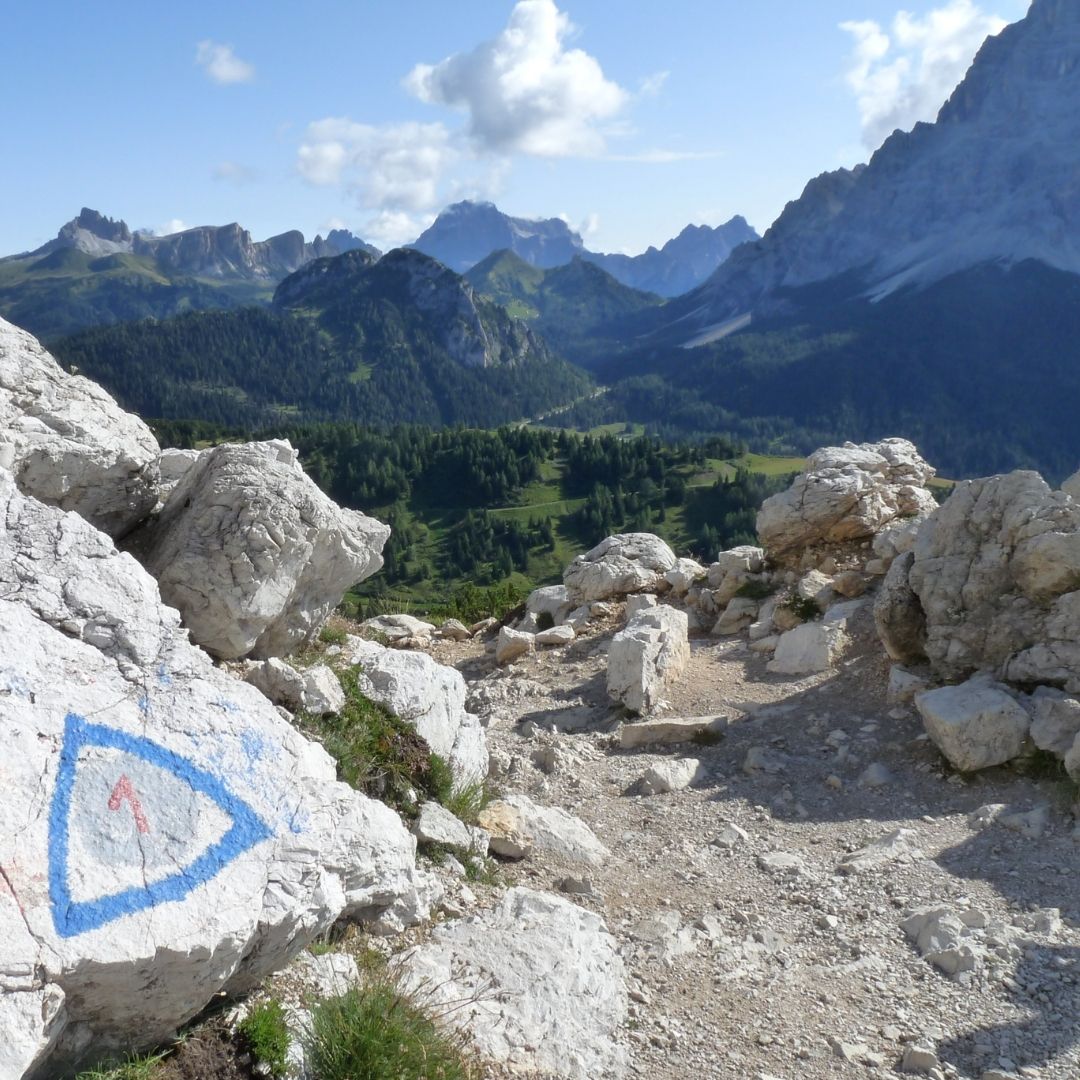 Alta Via 1 self guided tile